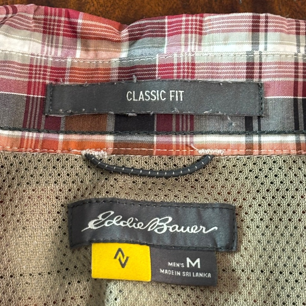 Eddie Bauer Mens M Classic Fit Short Sleeve Plaid Button Up Shirt Orange Red - Picture 3 of 8